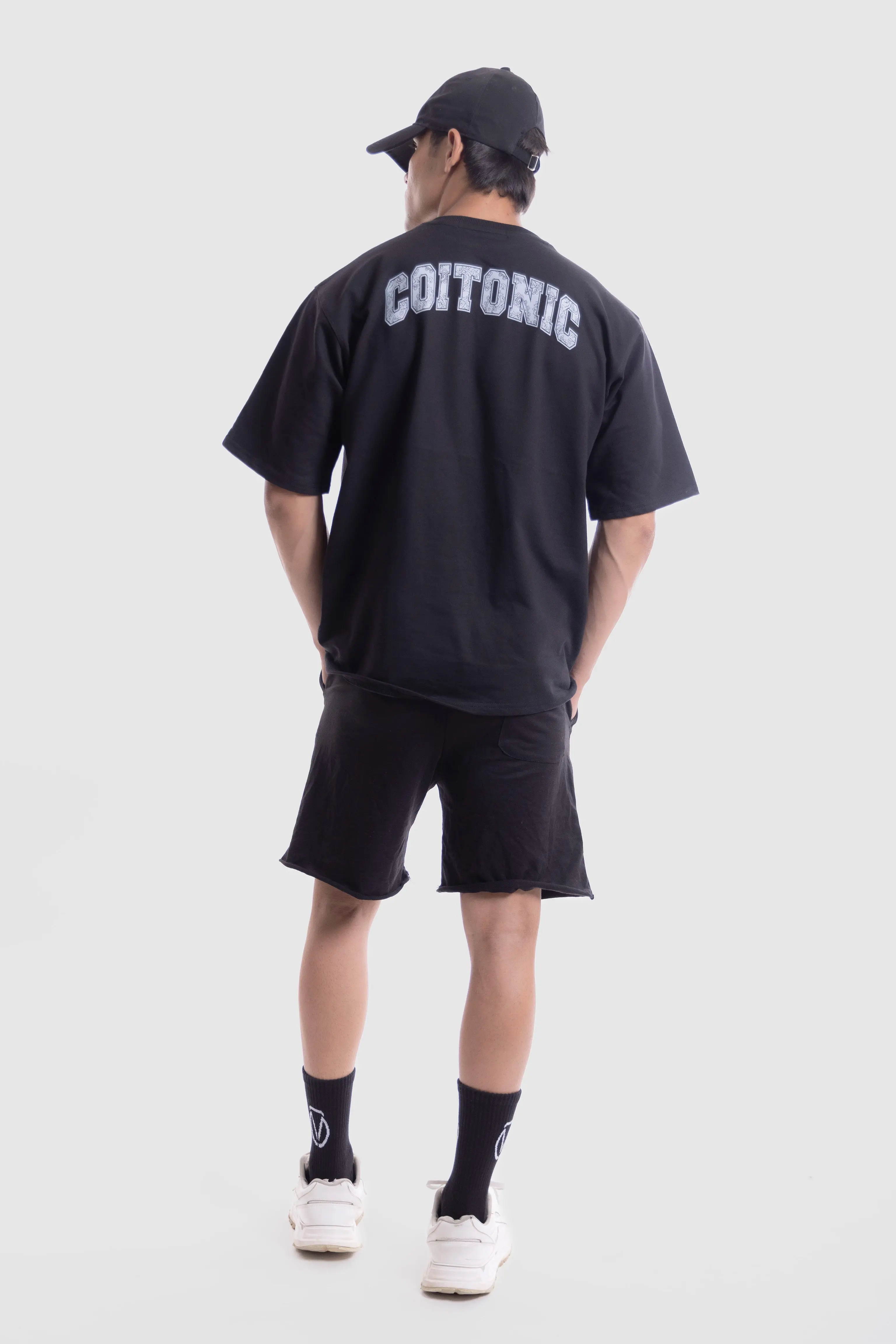 Bold Arc Oversized T-shirt - Image 13