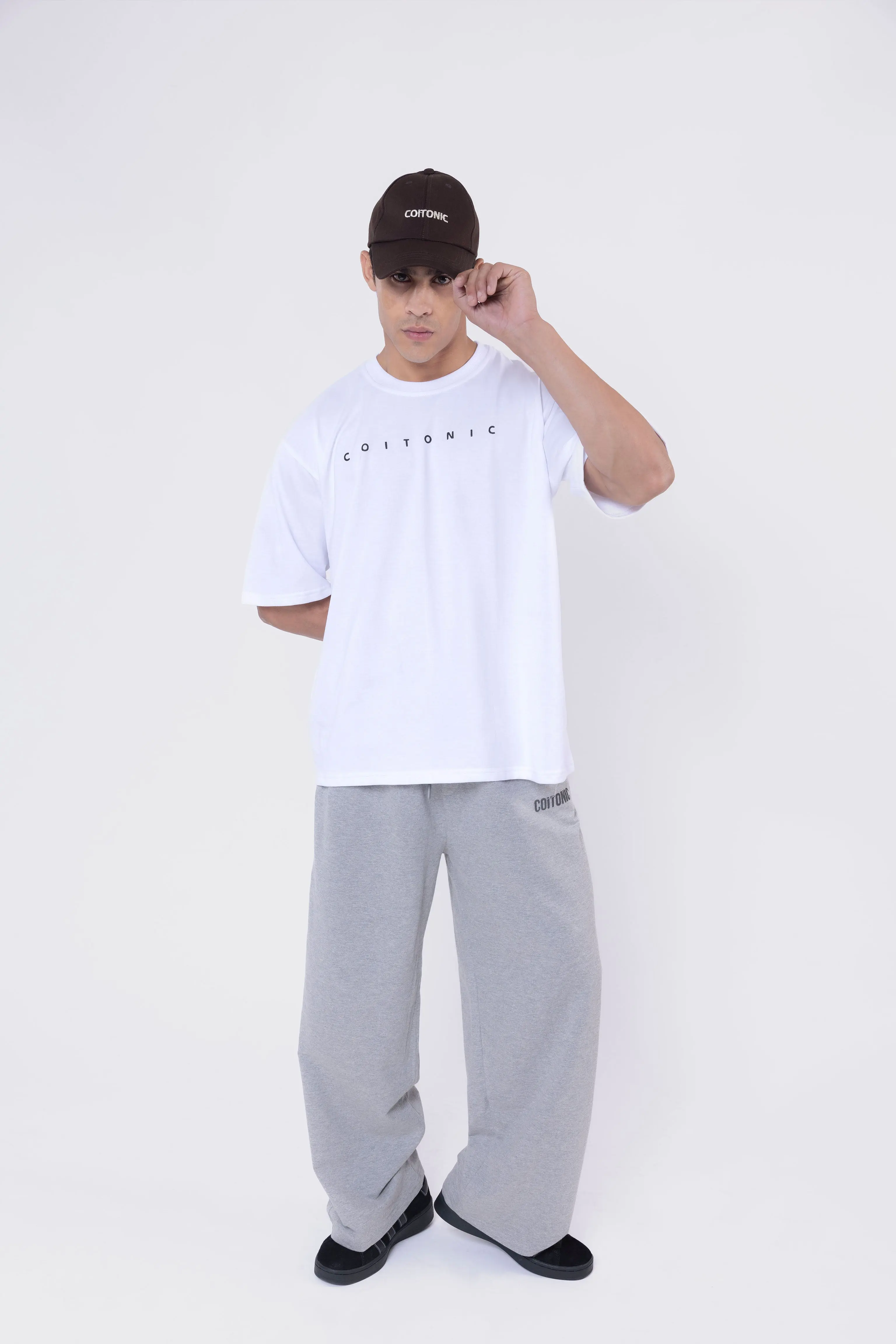 Bold Arc Oversized T-shirt - Image 16