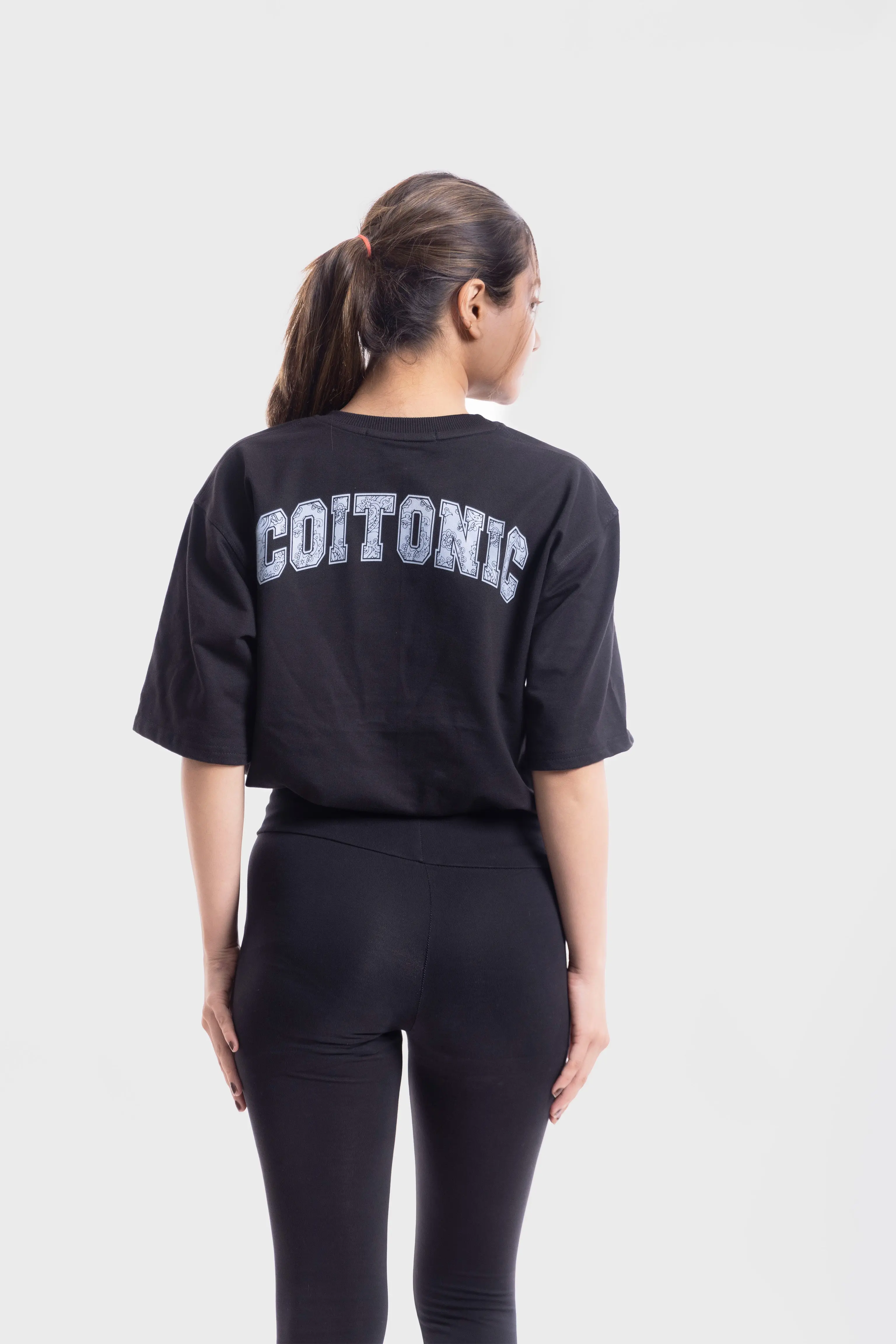Bold Arc Oversized T-shirt [ Women's ] - Image 10