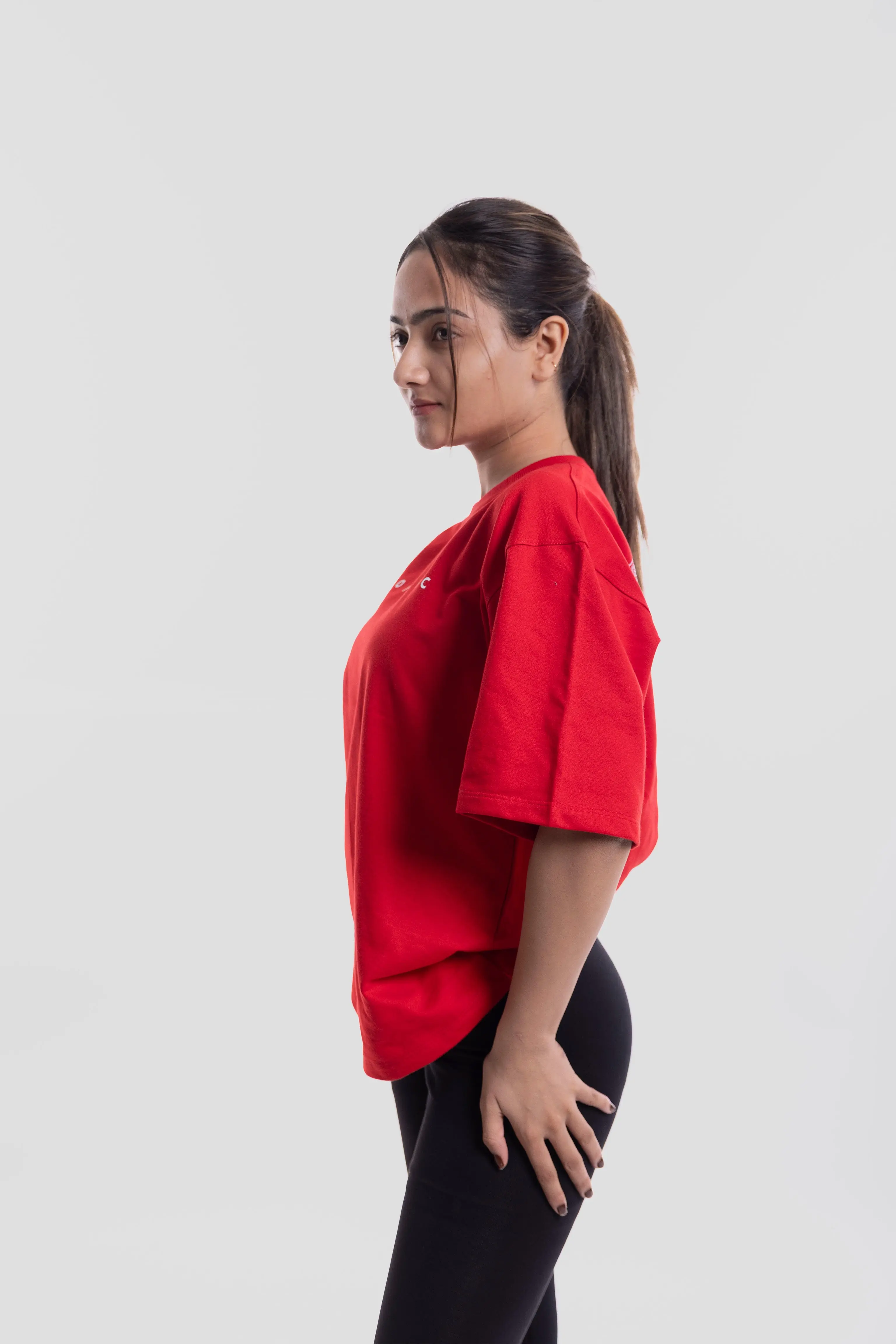 Bold Arc Oversized T-shirt [ Women's ] - Image 3
