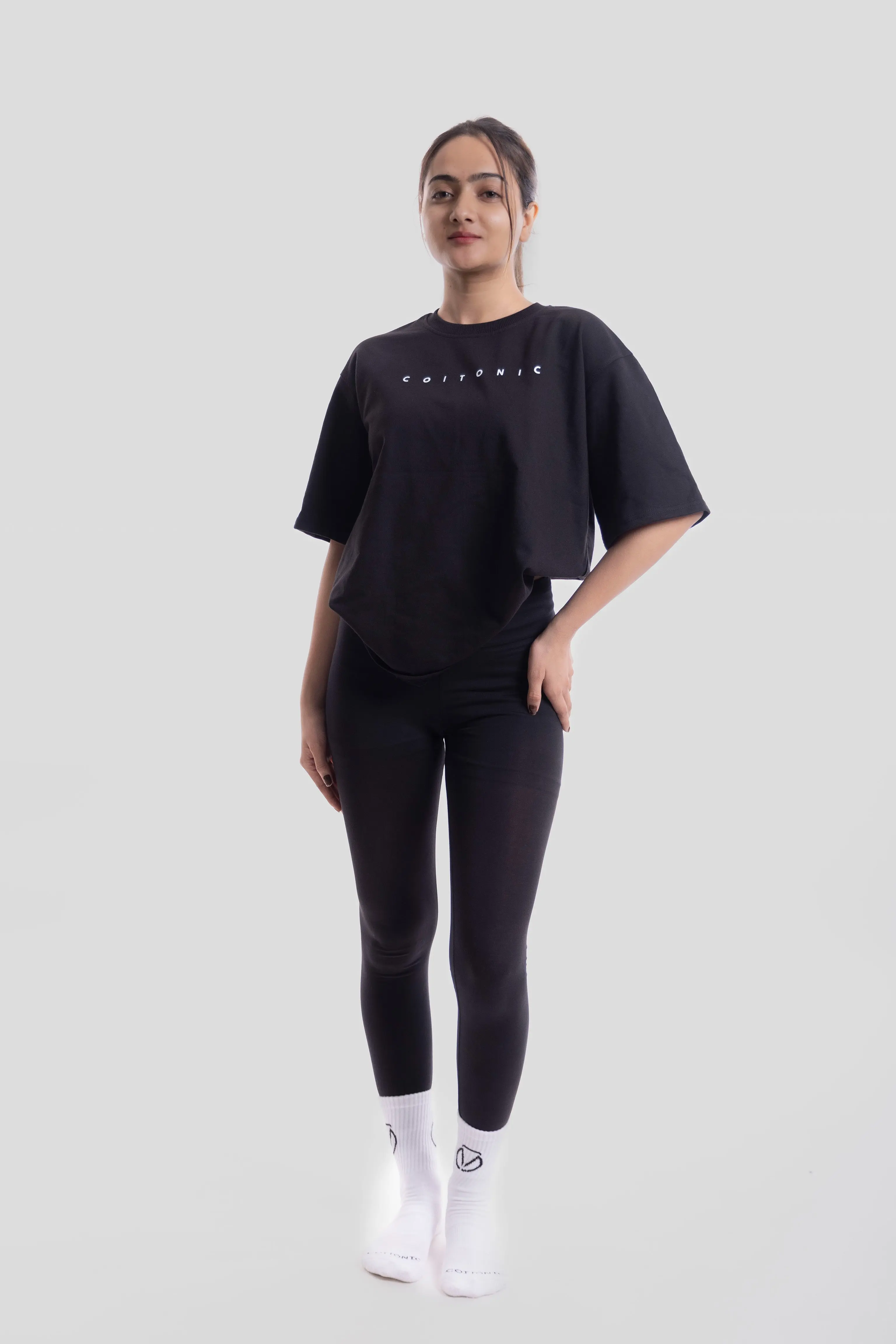 Bold Arc Oversized T-shirt [ Women's ] - Image 7