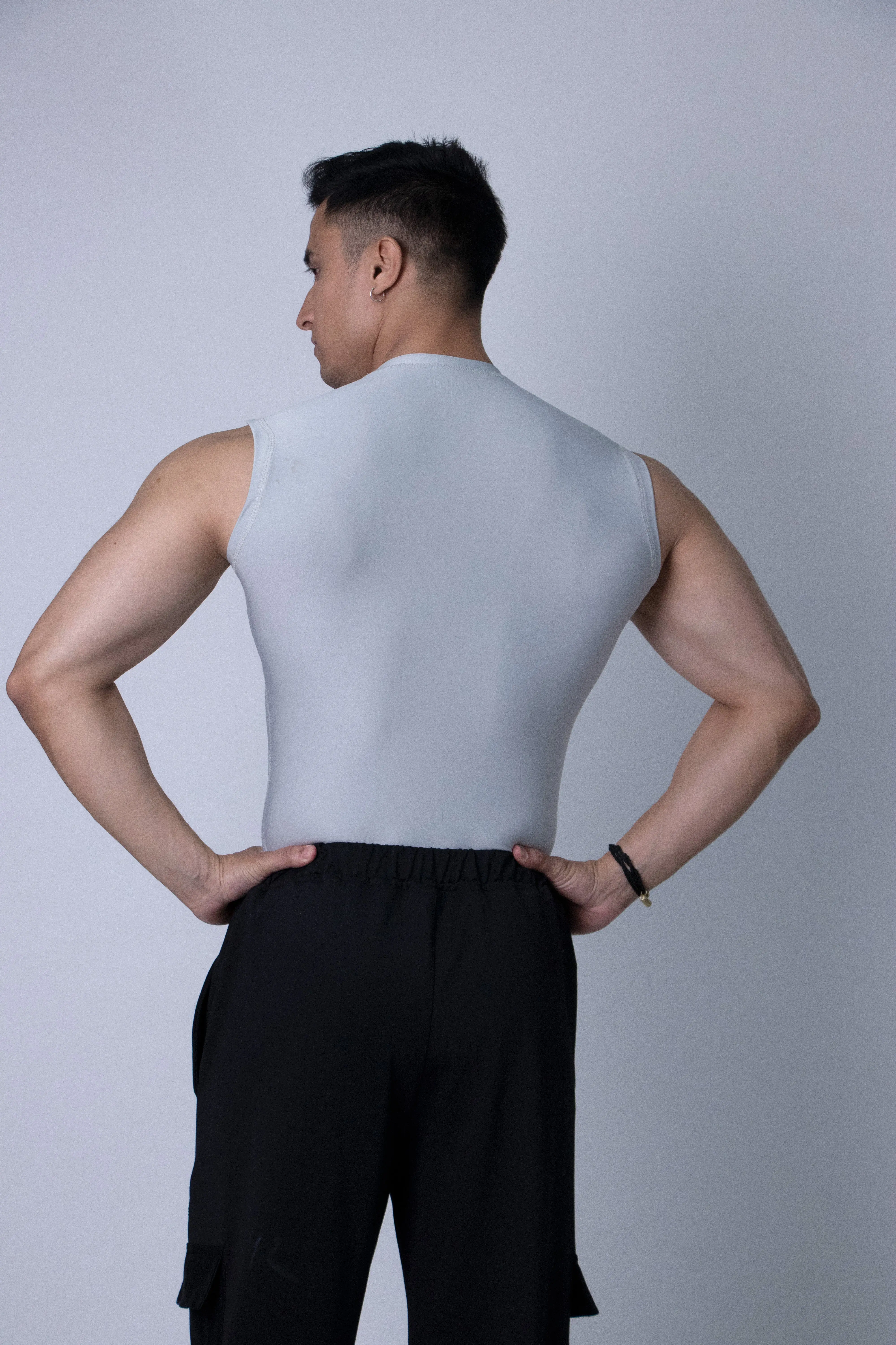 Compression Sleeveless Tank - Image 25