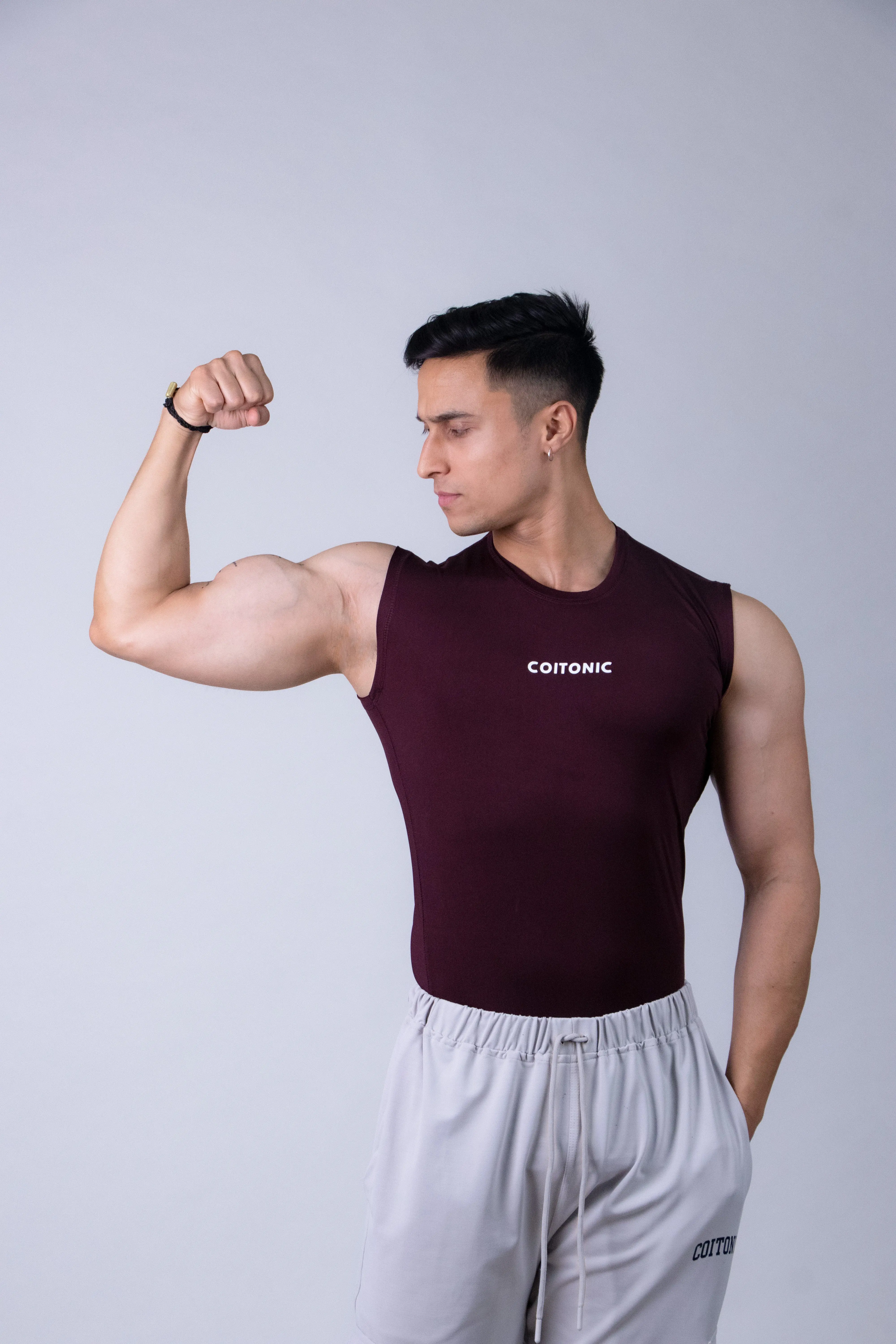 Compression Sleeveless Tank - Image 28