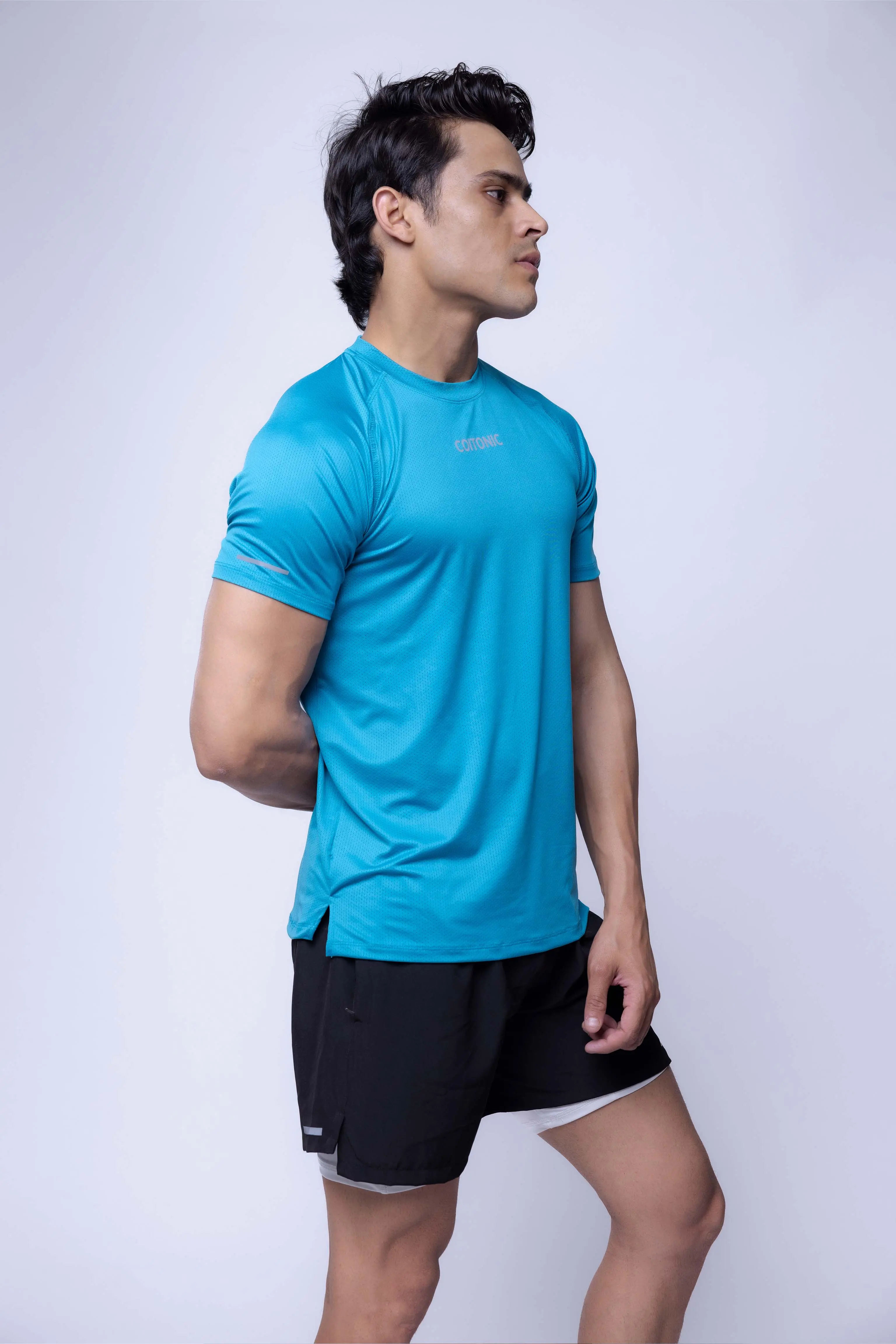 Elite Lightweight Running T-shirt - Image 10