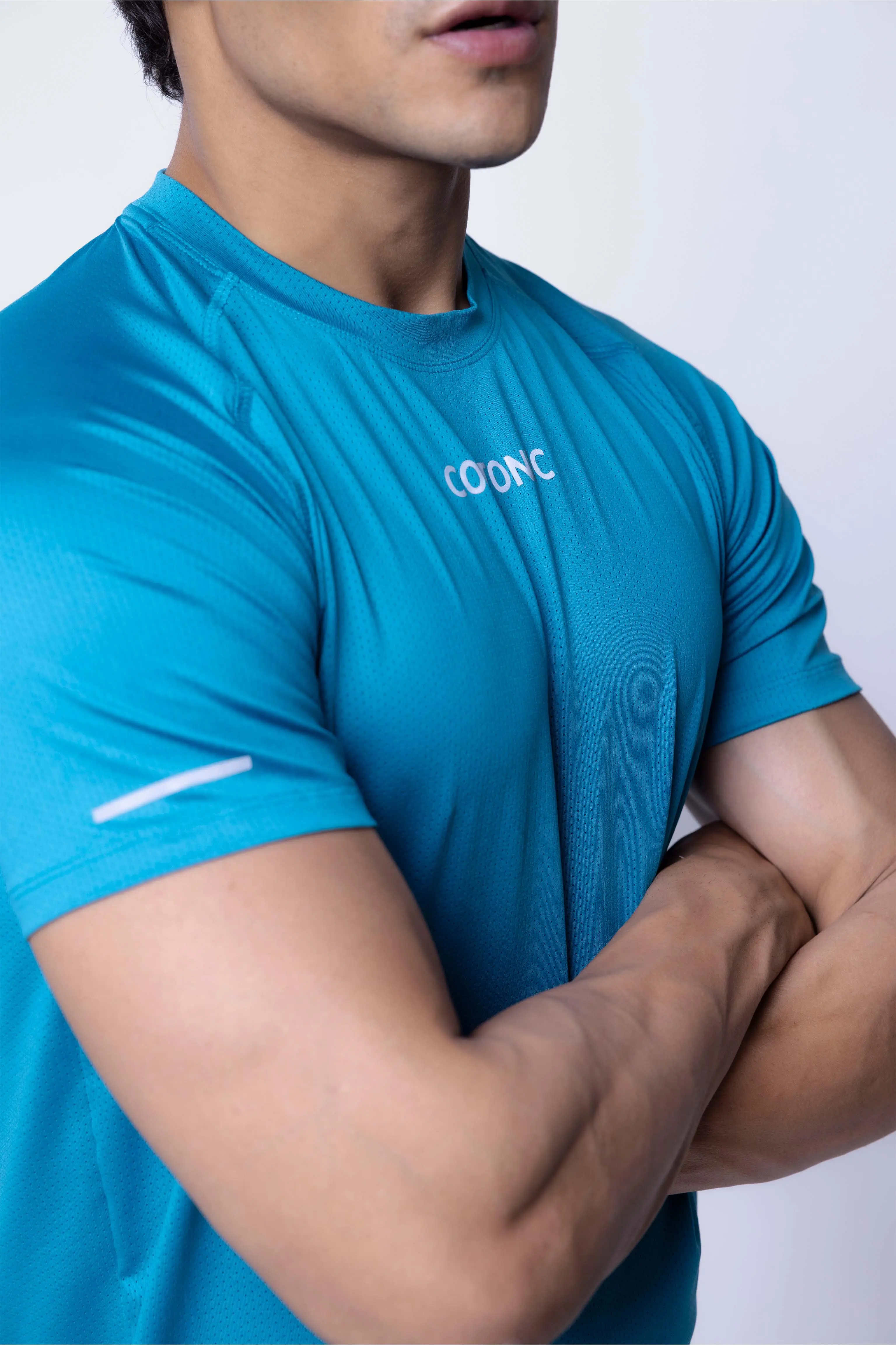Elite Lightweight Running T-shirt - Image 12
