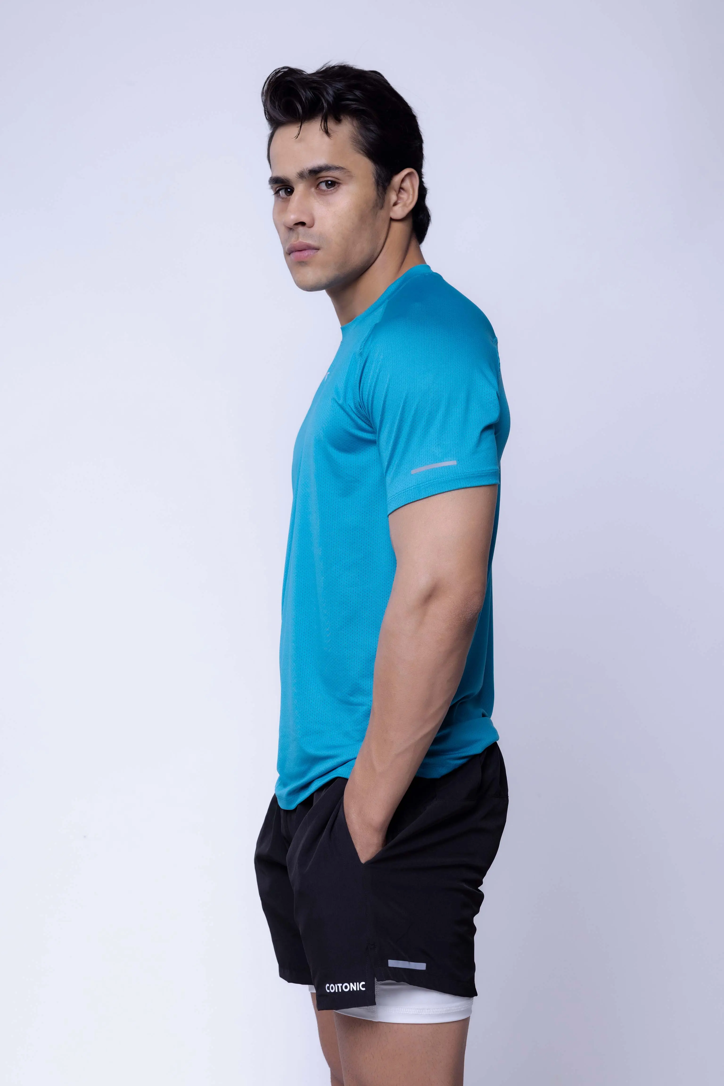 Elite Lightweight Running T-shirt - Image 14