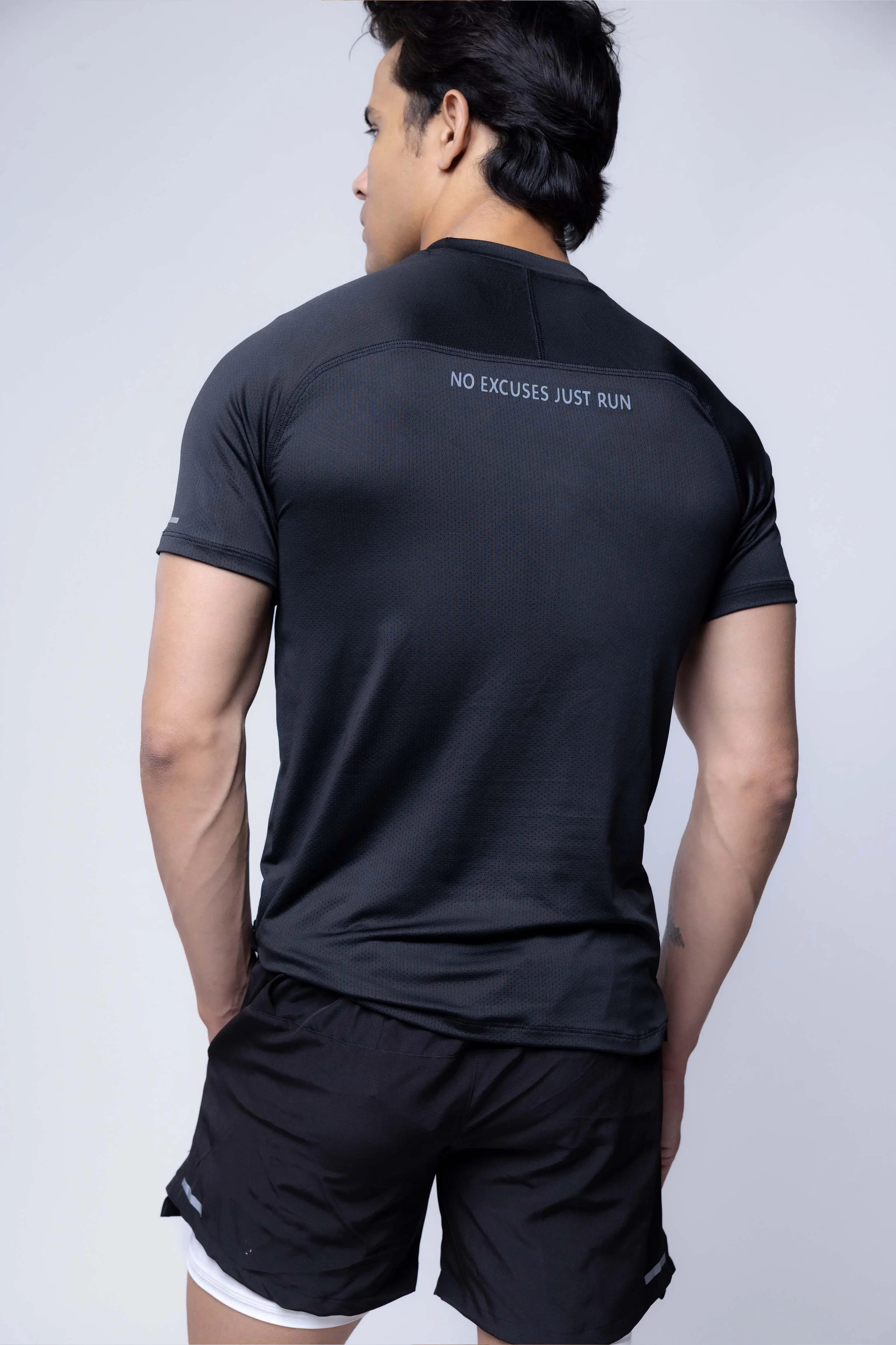 Elite Lightweight Running T-shirt - Image 23