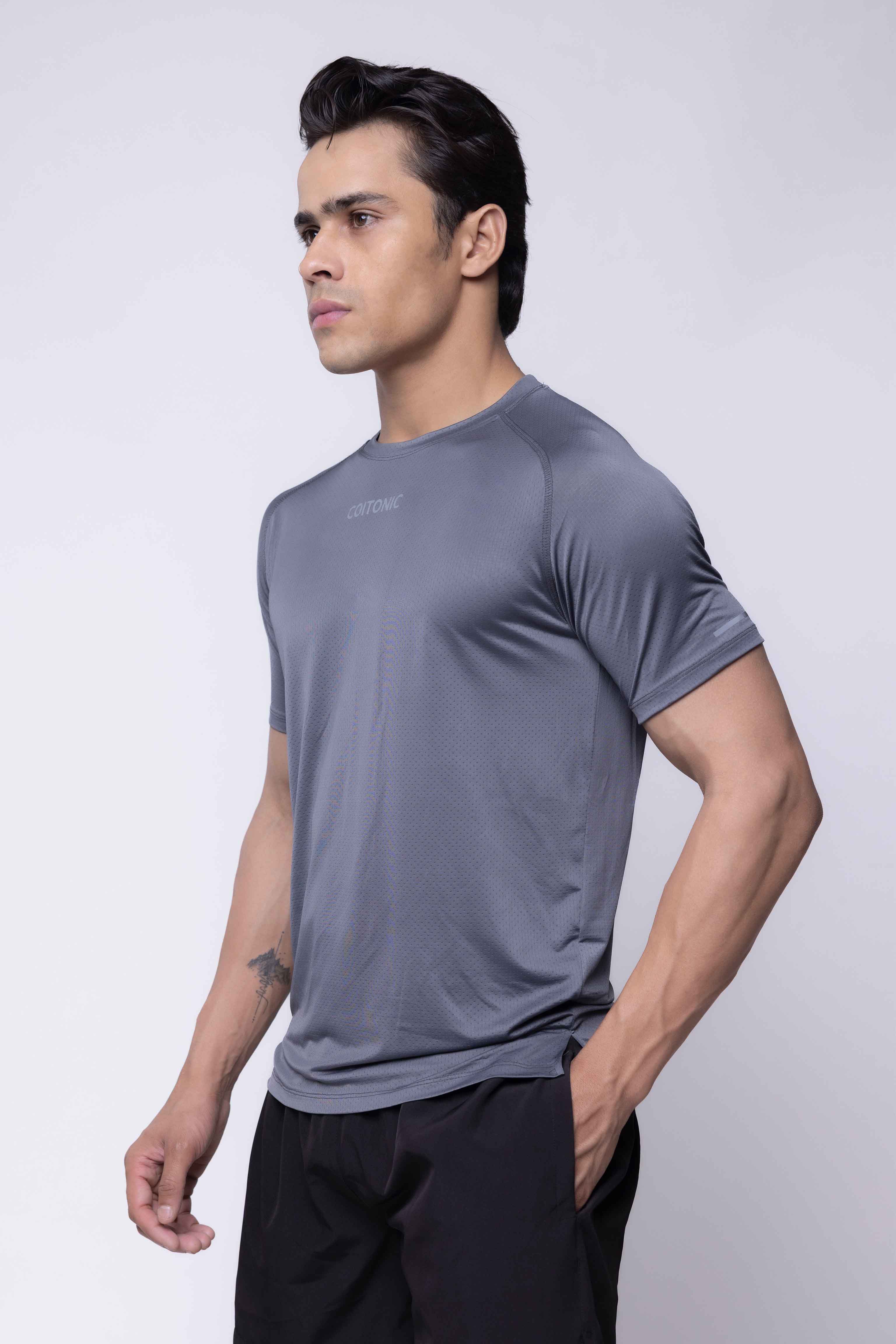 Elite Lightweight Running T-shirt - Image 7