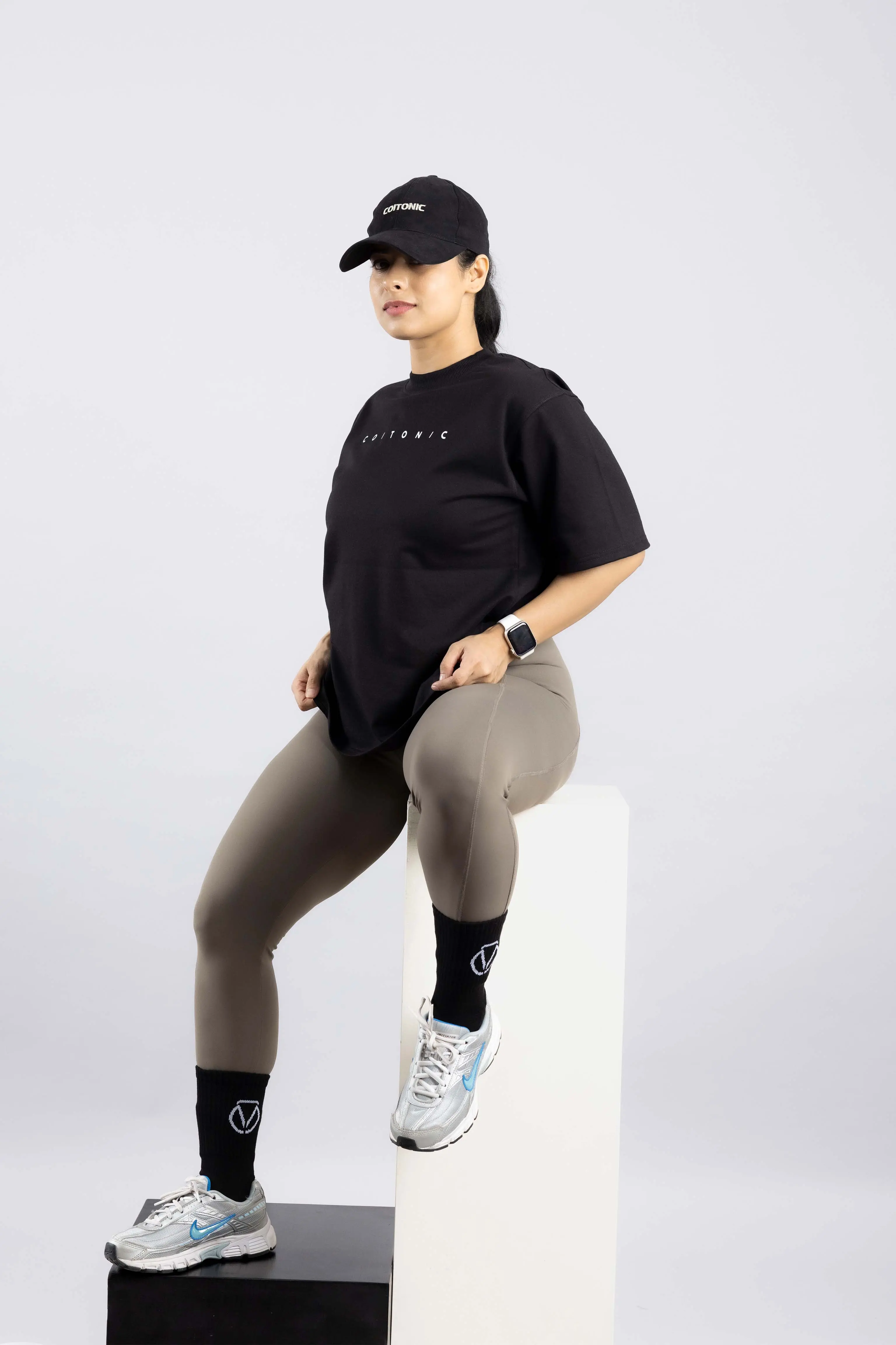 LIFTING CLUB OVERSIZED T-SHIRT [ women's ] - Image 10