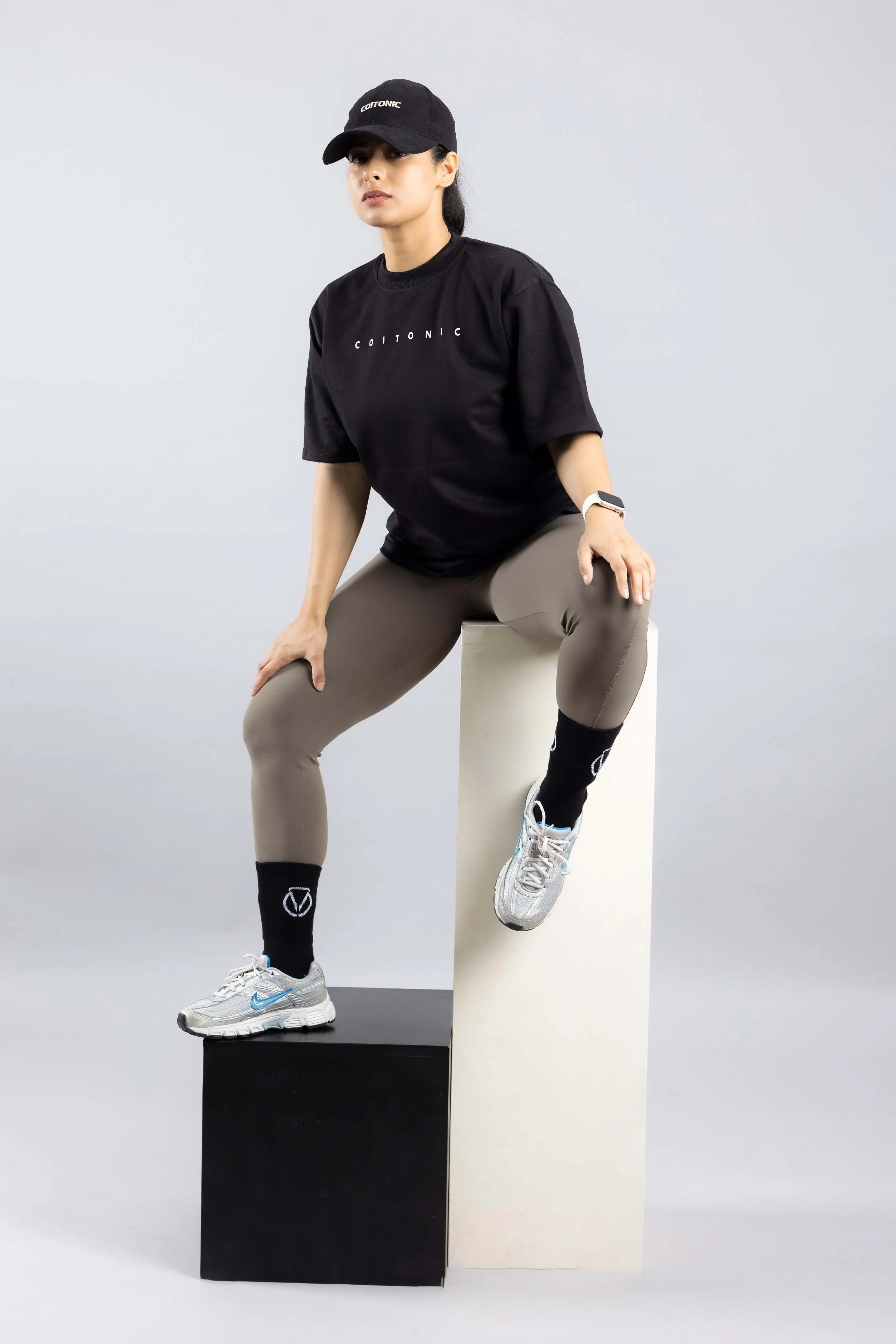LIFTING CLUB OVERSIZED T-SHIRT [ women's ] - Image 11