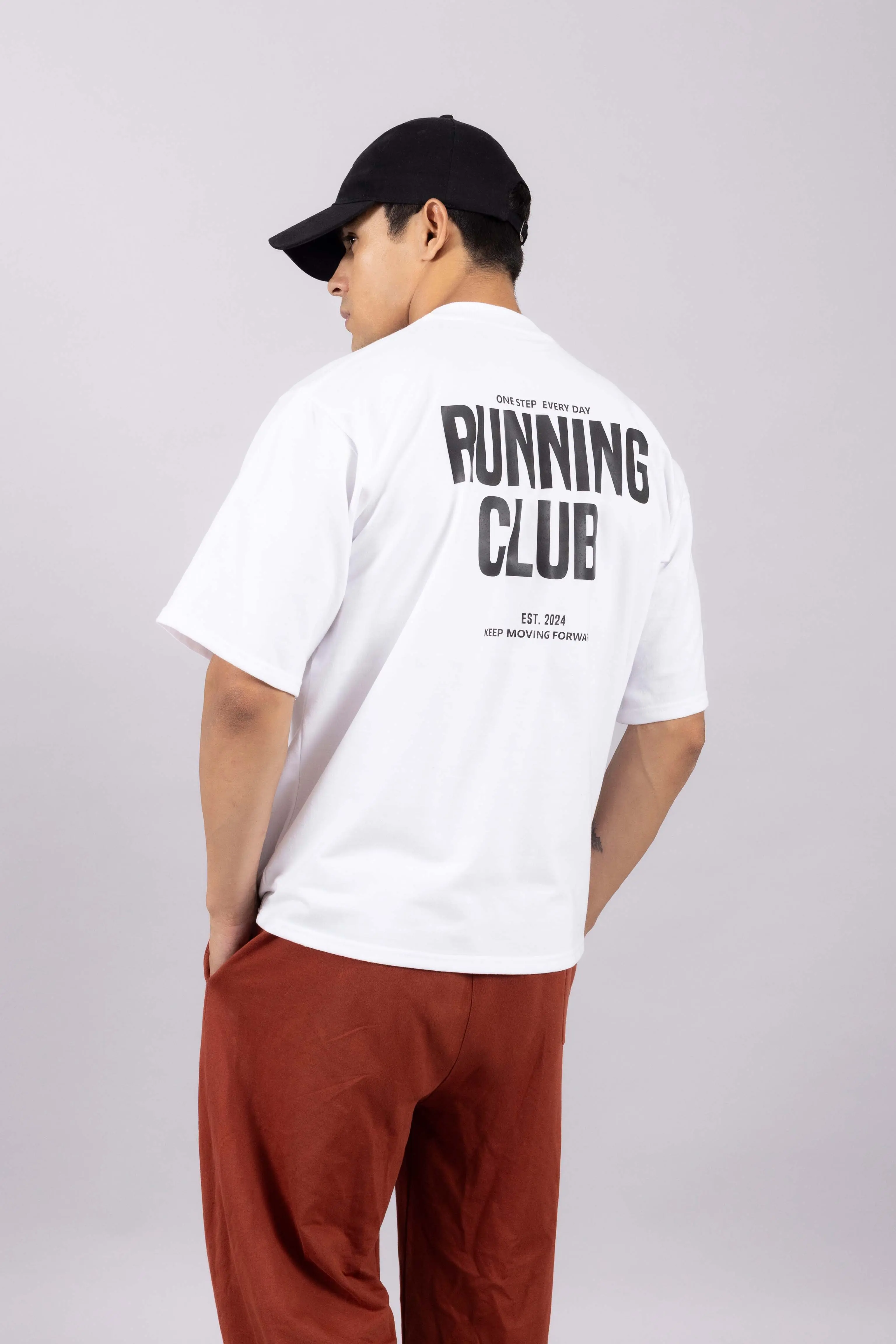 RUNNING CLUB OVERSIZED T-SHIRT - Image 10