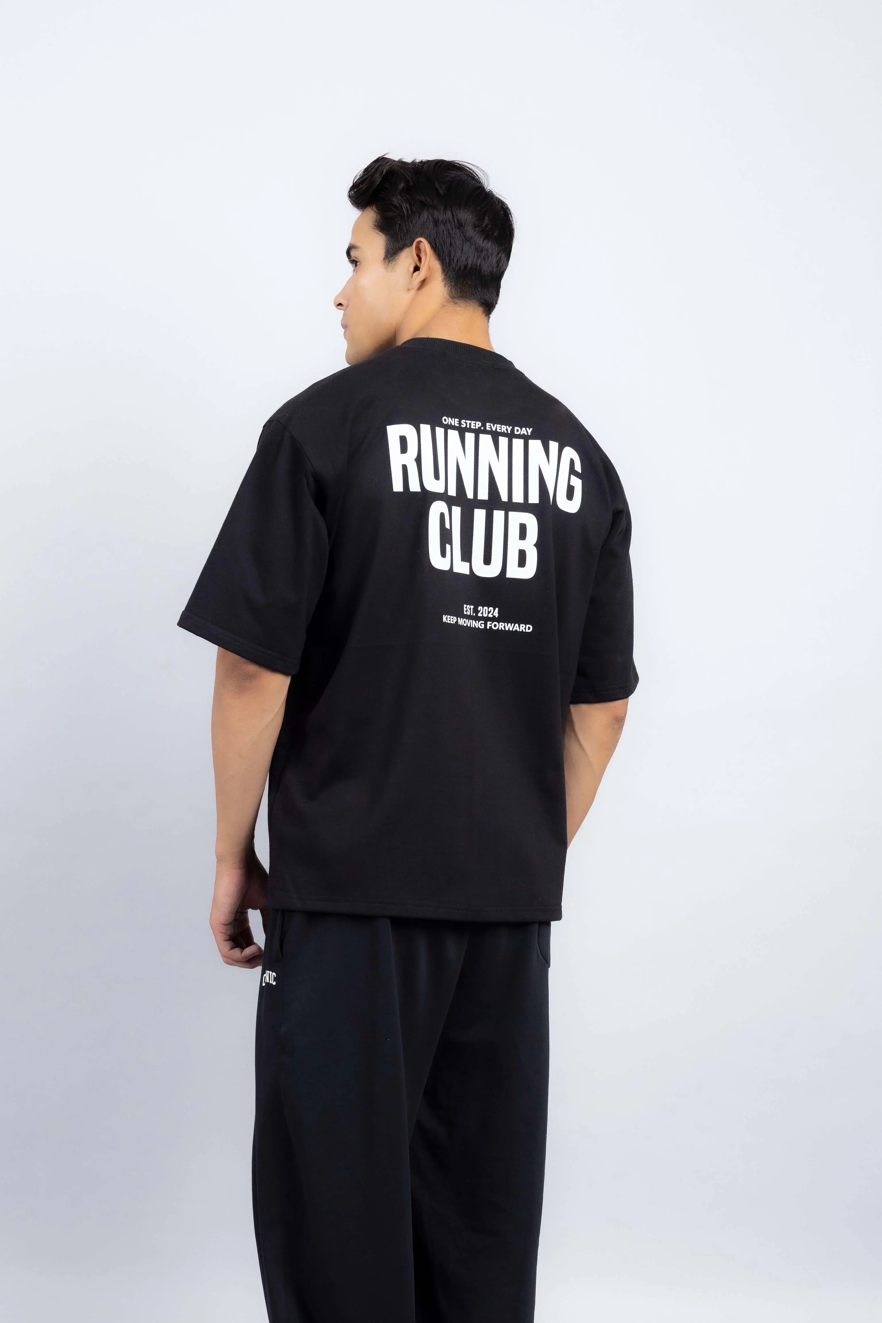 RUNNING CLUB OVERSIZED T-SHIRT - Image 11